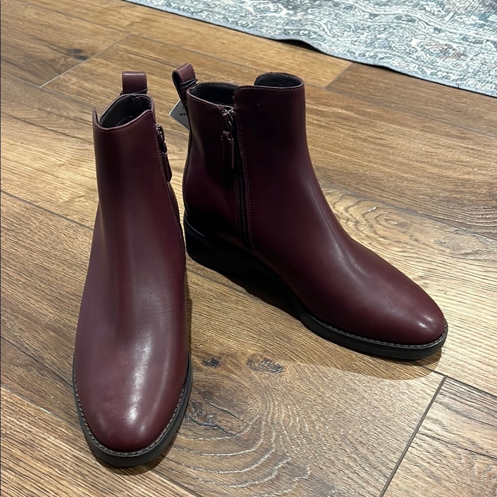 Cole Haan waterproof Burgundy Leather Ankle Boots NWT